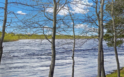 Luongasloma 3: Blau, Wasser, Wasservorräte, Gewässer, Natur, Ast, Holz, Natürliche Landschaft, Wasserweg, Bank
