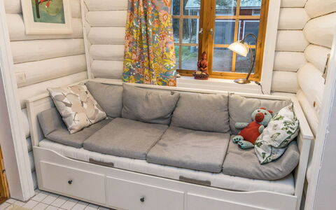 Hännänpää: Holz, Flooring, Fussboden, Möbel, Holzboden, Interior Design, Etagenbett, Zimmer, Holzbeize, Hartholz