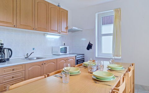Green Valley Park Stárkov 15: Flooring, Holz, Interior Design, Küche, Major Appliance, Küchengerät, Fussboden, Decke, Countertop, Möbel