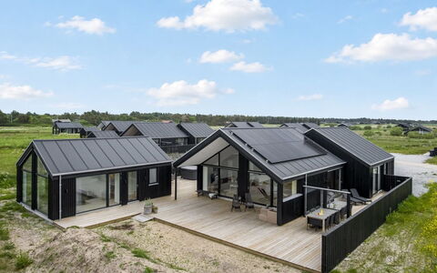 Damiana - 1.1Km from the Sea: Möbel, Holz, Interior Design, Flooring, Fussboden, Stuhl, Zimmer, Decke, Wohnzimmer, Wohnung