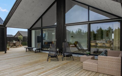 Damiana - 1.1Km from the Sea: Möbel, Holz, Interior Design, Flooring, Fussboden, Stuhl, Zimmer, Decke, Wohnzimmer, Wohnung