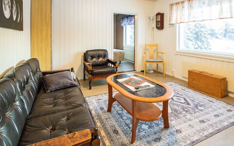 Villa Koski: Möbel, Wand, Interior Design, Flooring, Holz, Fussboden, Decke, Couch, Zimmer, Zuhause