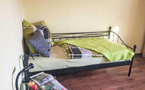Tinkerhof Stahlhut: Möbel, Flooring, Bett, Fussboden, Holz, Schlafzimmer, Bettrahmen, Interior Design, Bedding, Holzboden