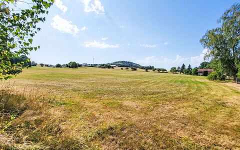 Tiny House Cottage Herbert: Blau, Himmel, Daytime, Gras, Grün, Natürlichen Umgebung, Wiese, Natürliche Landschaft, Einfach, Ökoregion