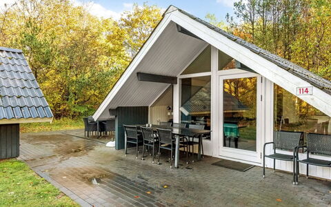 Avni - 30Km from the Sea: Möbel, Gartenmöbel, Geschirr, Tabelle, Drinkware, Stuhl, Tisch Im Freien, Essen, Flasche