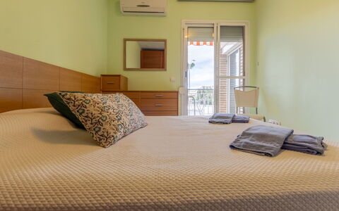 El Velero: Interior Design, Möbel, Holz, Bett, Schlafzimmer, Fussboden, Flooring, Zimmer, Decke, Bettdecke