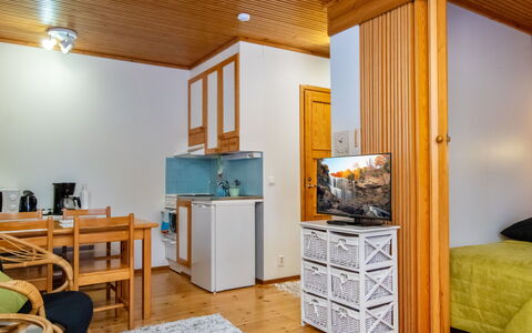 Kulta-Käkönen 2 by Bomba: Bett, Möbel, Schlafzimmer, Interior Design, Bedding, Bettdecke, Flooring, Holz, Fussboden, Zimmer