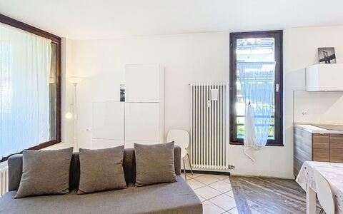 Pinzolo 205: Möbel, Flooring, Interior Design, Fussboden, Holz, Wohnung, Couch, Zimmer, Wohnzimmer, Zuhause