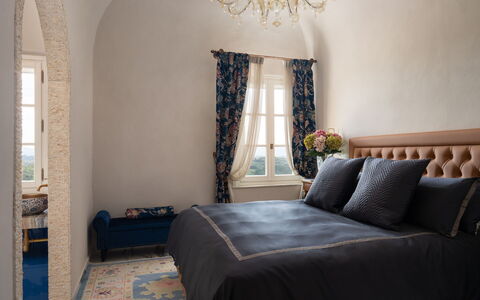 Villa Elisa: Möbel, Interior Design, Schlafzimmer, Flooring, Fussboden, Textil, Zuhause, Bett, Zimmer, Linens