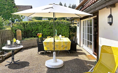 Schwarzwaldhof mit Pool & Sauna: Möbel, Stuhl, Regenschirm, Gartenmöbel, Tabelle, Tisch Im Freien, Garten, Schatten, Terrasse