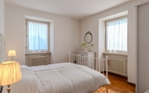 La Coccinella: Interior Design, Wand, Fussboden, Bett, Flooring, Schlafzimmer, Holz, Decke, Zimmer, Möbel