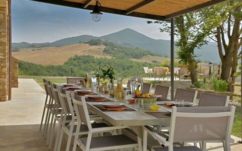 Villa Il Noccioleto: Möbel, Tabelle, Gartenmöbel, Holz, Stuhl, Küche & Esszimmer Tisch, Tisch Im Freien, Restaurant, Terrasse, Esszimmer