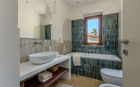 Casale Nido: Wand, Armatur, Interior Design, Badezimmer, Flooring, Zapfhahn, Fussboden, Sinken, Bad Sink, Decke