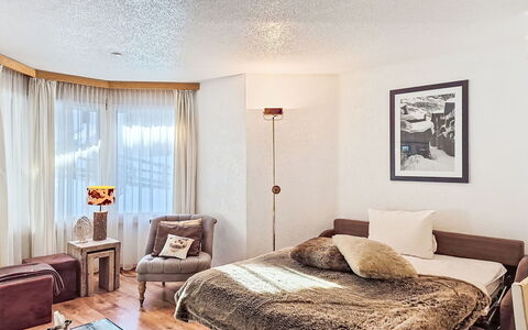 Verte-Rive: Möbel, Interior Design, Bett, Wand, Fussboden, Flooring, Schlafzimmer, Decke, Holz, Zimmer