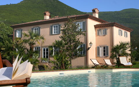 Splendida: Haus, Zuhause, Estate, Hazienda, Schwimmbad, Eco Hotel, Gartenmöbel, Villa, Resort, Hof