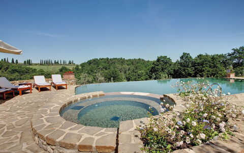 Mattei Villa: Schwimmbad, Flagstone, Water Feature, Gartenmöbel, Resort, Landscaping, Design, Hinterhof, Fliese, Eco Hotel