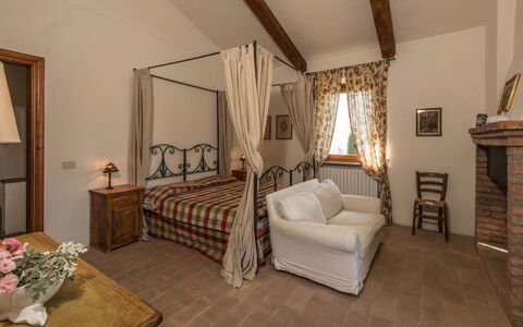 Molinazzo: Möbel, Interior Design, Wand, Bett, Flooring, Holz, Decke, Zimmer, Fussboden, Schlafzimmer