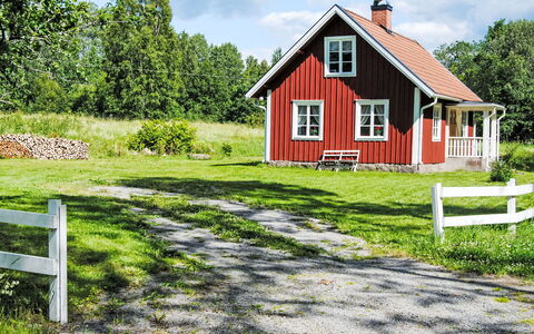 Torpet i Småland: Möbel, Schatten, Veranda, Stuhl, Gartenmöbel, Outdoor Struktur, Eco Hotel, Balkon, Pergola, Deck