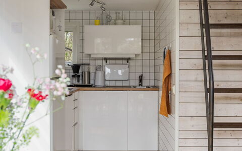Ringenäs: Küche, Flooring, Holz, Interior Design, Küchengerät, Fussboden, Möbel, Countertop, Major Appliance, Zuhause