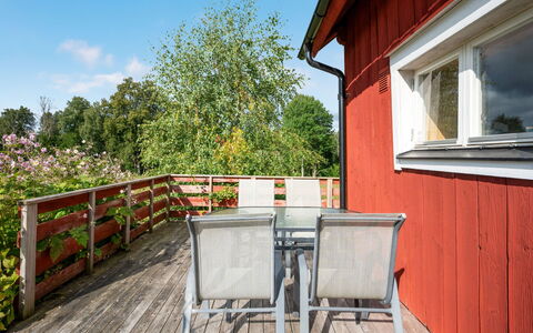 Långerud: Gebäude, Haus, Fenster, Zuhause, Dach, Wohngebiet, Strauch, Hütte, Grundstueck