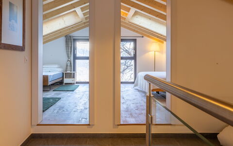 Byzance: Decke, Interior Design, Fussboden, Dachboden, Zimmer, Wohnung, Hartholz, Strahl, Schlafzimmer, Bett