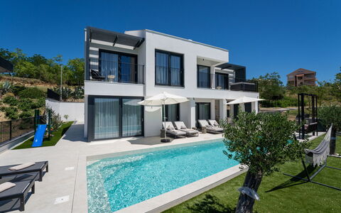 Loparia: Wohngebiet, Schwimmbad, Wohnung, Resort, Estate, Villa, Eco Hotel, Landscaping, Balkon, Hotel