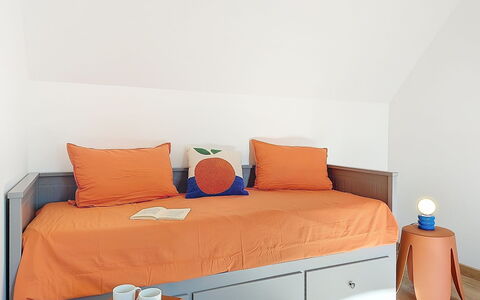 Magdanela: Möbel, Interior Design, Textil, Zimmer, Fussboden, Beleuchtung, Kissen, Dekokissen, Kissen, Zuhause
