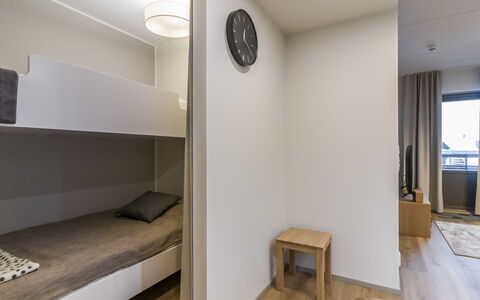 Ylläs Chalets 4203: Flooring, Fussboden, Interior Design, Holz, Schlafzimmer, Bett, Decke, Zimmer, Möbel, Beleuchtung