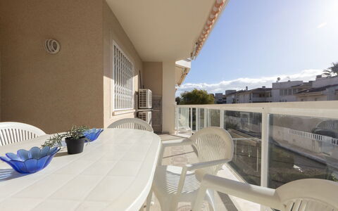 Costa Blanca Iii: Schatten, Wohnung, Balkon, Landscaping, Garten, Gartenmöbel, Villa