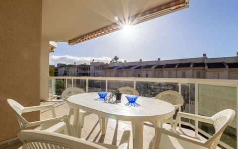 Costa Blanca Iii: Schatten, Wohnung, Balkon, Landscaping, Garten, Gartenmöbel, Villa