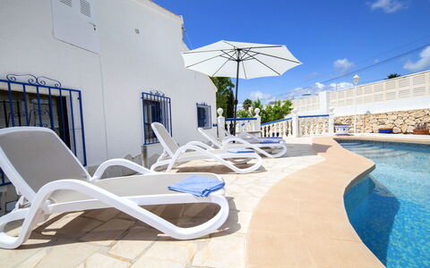 Irene: Wohngebiet, Wohnung, Eigentumswohnung, Resort, Estate, Landscaping, Park, Hotel, Villa, Ferienort