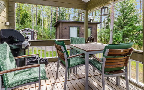 Kuikkaranta: Holz, Möbel, Veranda, Stuhl, Tabelle, Zuhause, Gartenmöbel, Hütte, Deck, Holzbeize