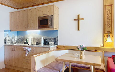 Sankt Michael im Lungau 100: Stuhl, Resort, Holzbeize, Hotel, Wohnzimmer