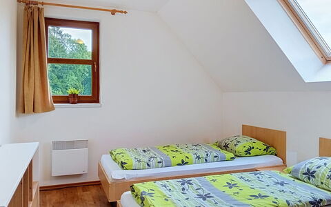 Green Valley Park Stárkov 21: Schlafzimmer, Bett, Flooring, Fussboden, Interior Design, Bedding, Zimmer, Bettdecke, Bettrahmen, Hartholz
