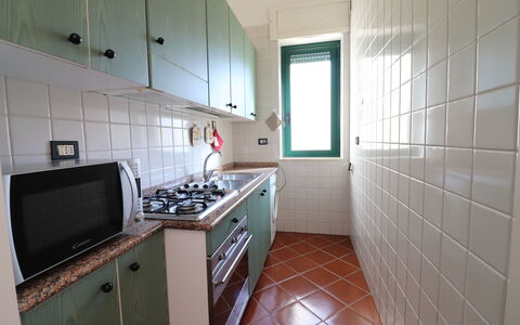 Giulia: Küche, Major Appliance, Herd, Küchengerät, Gasherd, Countertop, Herd, Cooktop, Wohnung, Spüle