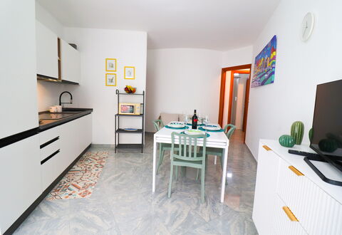 Casa Kalès Otranto – Holiday Home 4 Guests – Ac, W: Flooring, Interior Design, Holz, Möbel, Fussboden, Küche, Zimmer, Countertop, Major Appliance, Wohnung