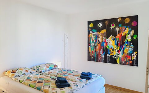 Apt. Hermosa: Möbel, Interior Design, Wand, Schlafzimmer, Flooring, Bett, Fussboden, Decke, Zimmer, Textil