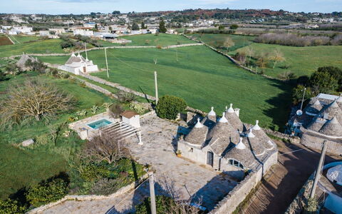 Trulli al Verde Viburno: Wand, Die Architektur, Landschaft, Estate, Landscaping, Steinwand, Flagstone, Auffahrt, Dorf, Walkway
