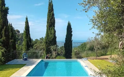 Villa Il Torrazzo, Vista Mare, Massarosa: Schwimmbad, Blau, Schatten, Estate, Garten, Resort, Hazienda, Hinterhof, Landscaping, Villa