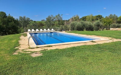 Finca El Olivar: Schwimmbad, Landscaping, Park, Plantage, Gartenmöbel, Immergrün