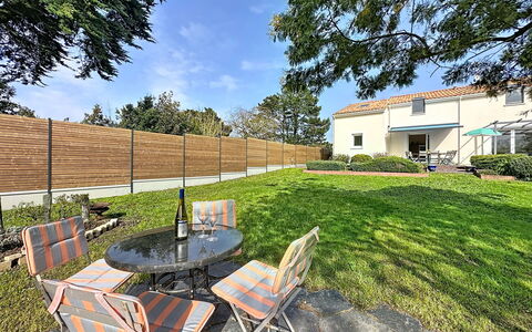 Briasel: Möbel, Gartenmöbel, Tabelle, Stuhl, Tisch Im Freien, Garten, Küche & Esszimmer Tisch, Terrasse, Restaurant, Blumentopf