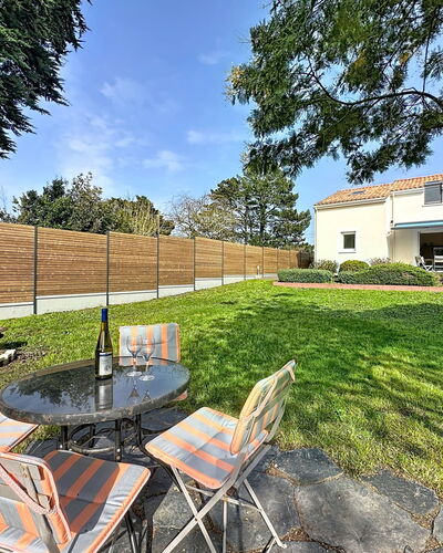 Briasel: Möbel, Gartenmöbel, Tabelle, Stuhl, Tisch Im Freien, Garten, Küche & Esszimmer Tisch, Terrasse, Restaurant, Blumentopf