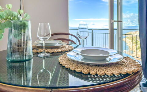 Sea&Mount: Möbel, Tabelle, Geschirr, Interior Design, Servierware, Esszimmer, Glas, Dishware, Küche & Esszimmer Tisch, Teller