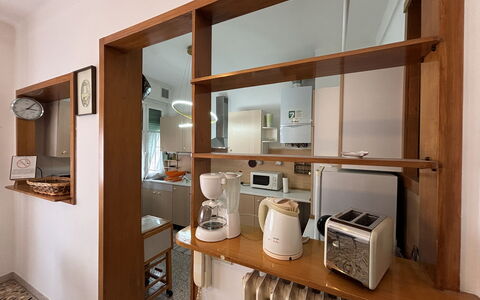 Casa Mimin, Vista Mare, Adults Only, Sanremo: Holz, Interior Design, Möbel, Countertop, Küche, Cabinetry, Küchengerät, Beleuchtung, Regal, Regale