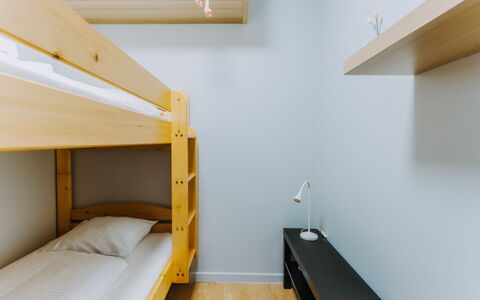 Sea View West: Interior Design, Etagenbett, Holz, Flooring, Fussboden, Decke, Schlafzimmer, Zimmer, Bett, Möbel