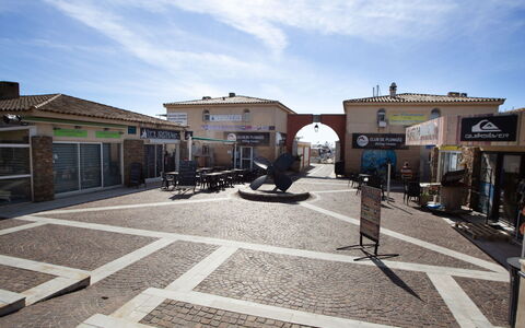 La Londe les Maures 301: Öffentlicher Raum, \Stadt, Schatten, Stadtplatz