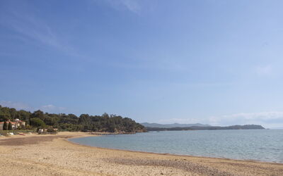 La Londe les Maures 301: Blau, Strand, Wasser, Gewässer, Küste, Natürlichen Umgebung, Küsten Und Ozeanische Forms, Ufer, Horizont, Sand