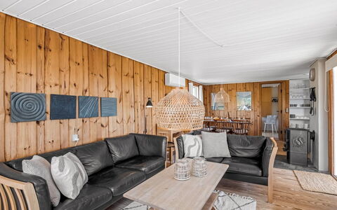 Monna - from the Sea: Holz, Flooring, Interior Design, Decke, Fussboden, Möbel, Couch, Holzboden, Wohnzimmer, Zuhause