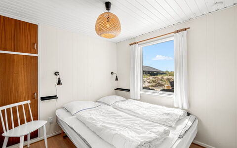 Monna - from the Sea: Schlafzimmer, Zuhause, Bett, Bettrahmen, Bedding, Bettdecke, Hotel, Farbe, Linens, Kissen