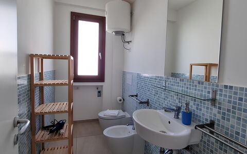 Borgo Vigata 3: Flooring, Interior Design, Fussboden, Armatur, Bad Sink, Badezimmer, Sinken, Zapfhahn, Installation, Beleuchtung